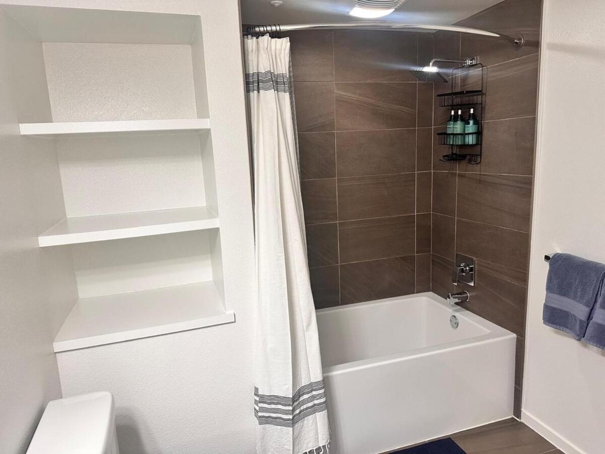 Apartamento Amethyst Horizon - Stylish Peaceful 2br W Zen Garden View Pool Gym Los Ángeles